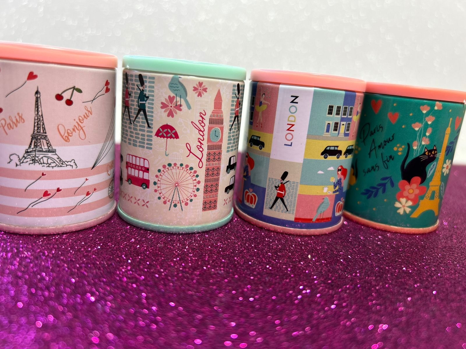 Apontador com Depósito Love City da Molin.