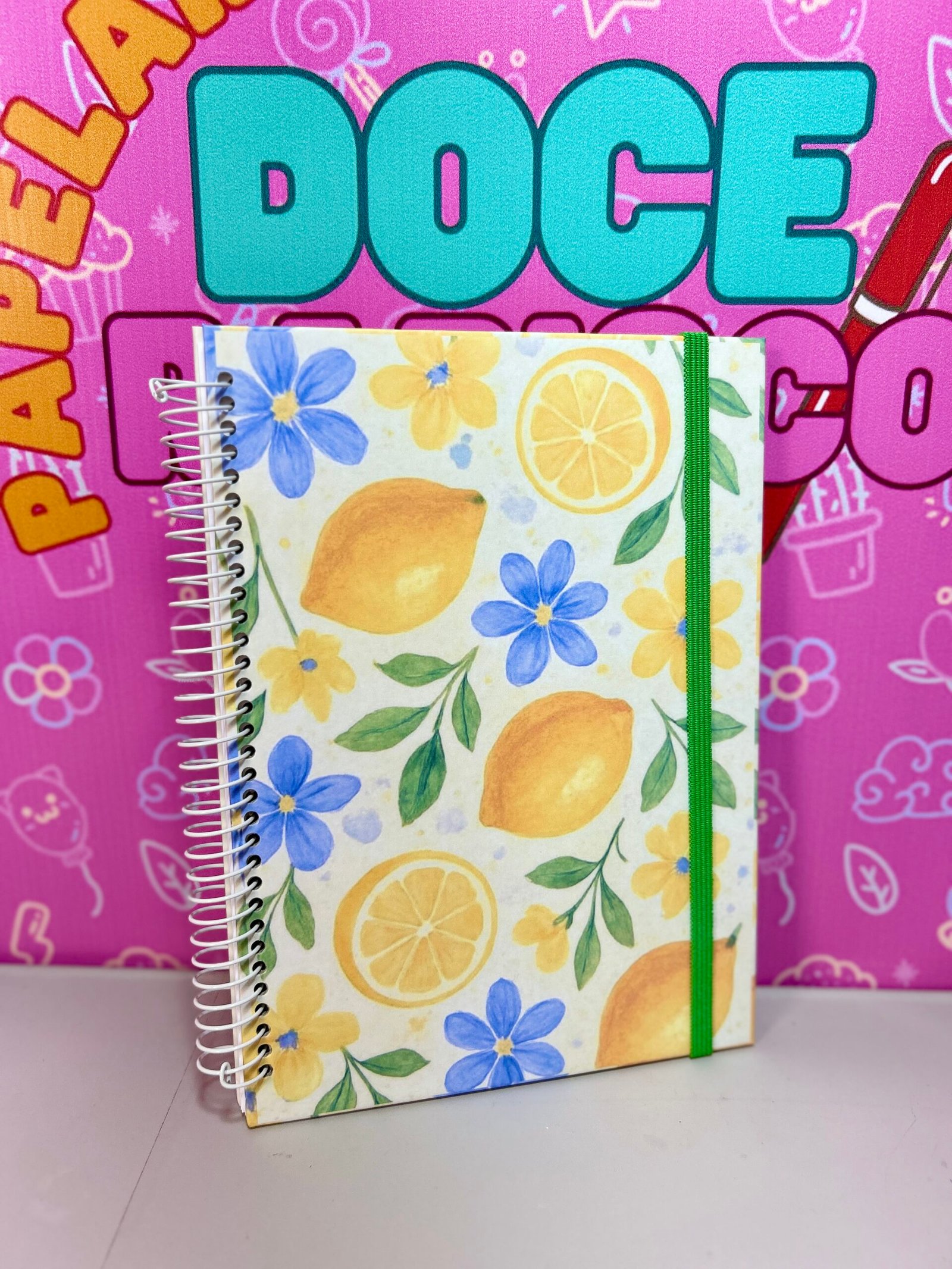 Kit Cadernos Fofos Limão 3 Peças A5 Colegial A6 Papelaria Elegante com Elástico 60 Folhas - Imagem 4